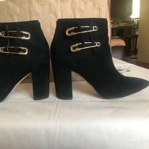 Black Boots